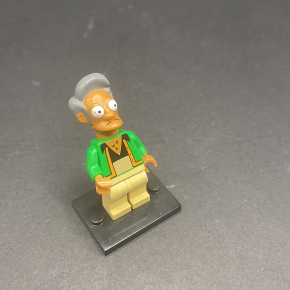 Lego Simpsons Mini figures - Picture 6 of 9